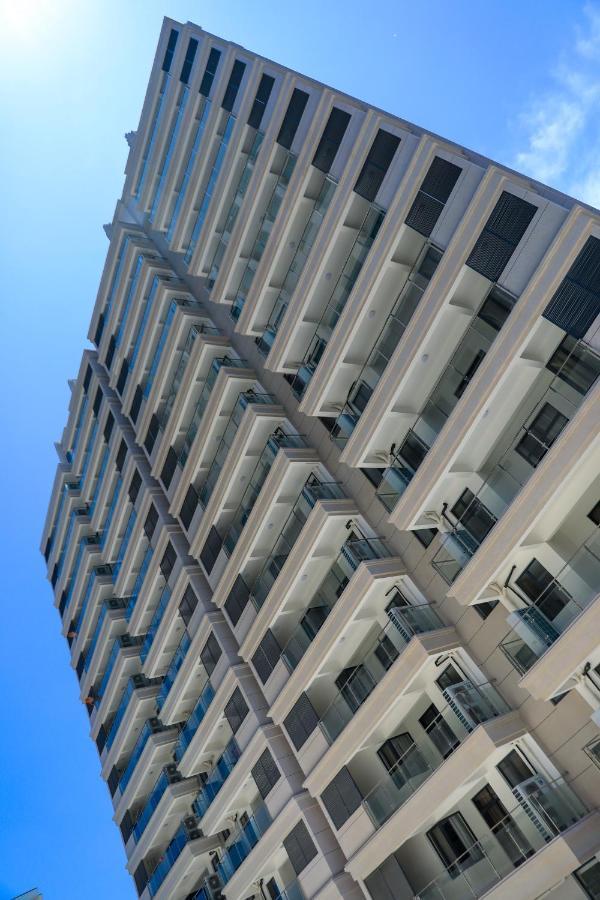 Lark Hotel Дар ес Саалам Екстериор снимка